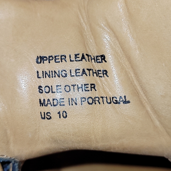 Vince Camuto Men's Black Glossy Chukka Boots - Picture 5 of 8